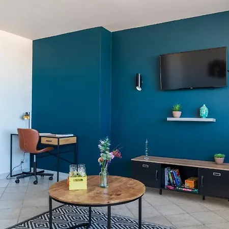 Malo-les-bains Lumineux Et Traversants Face A La *