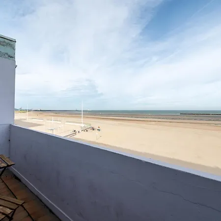 Malo-les-bains Lumineux Et Traversants Face A La Dunkirk